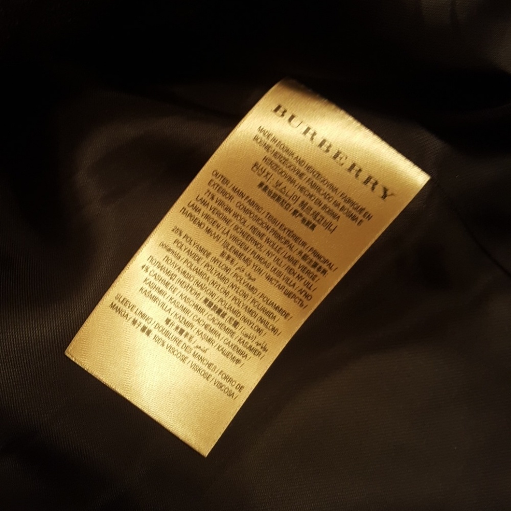Burberry Coat size 4 hardly used Vintage purse - Picture 3 of 8